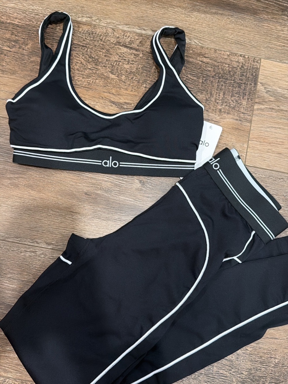 ALO Yoga Black Sports Bra and Legging Set with White Trim